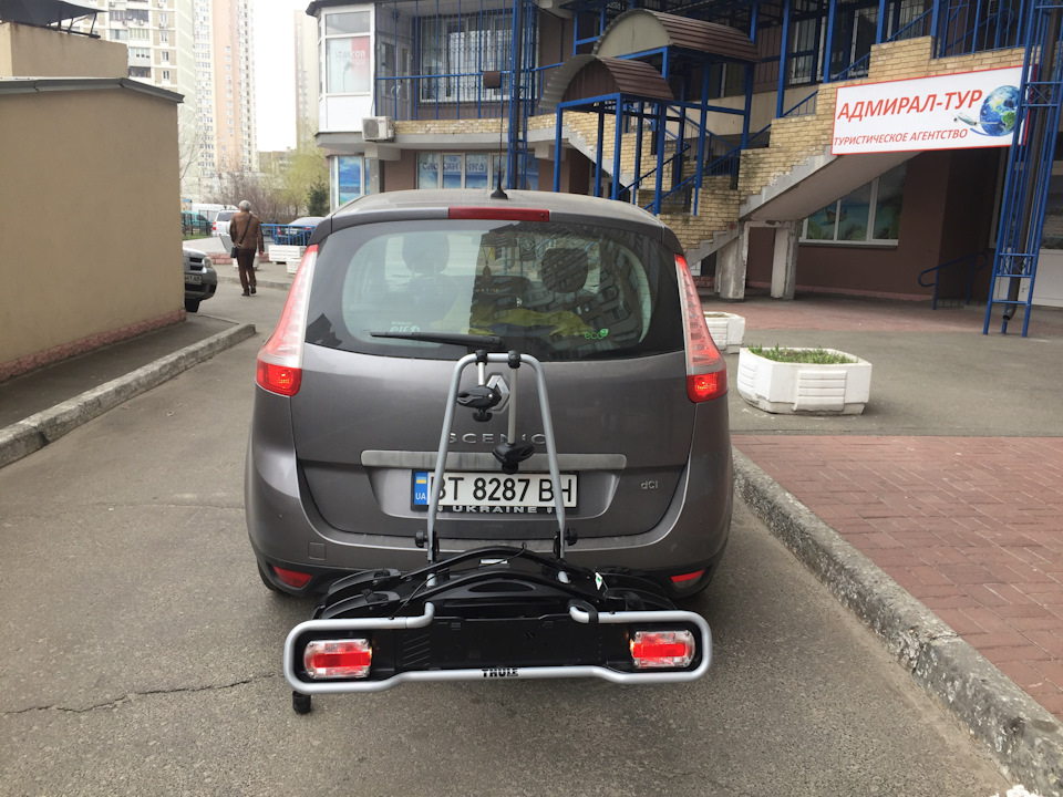 Велокріплення на фаркоп Thule 1