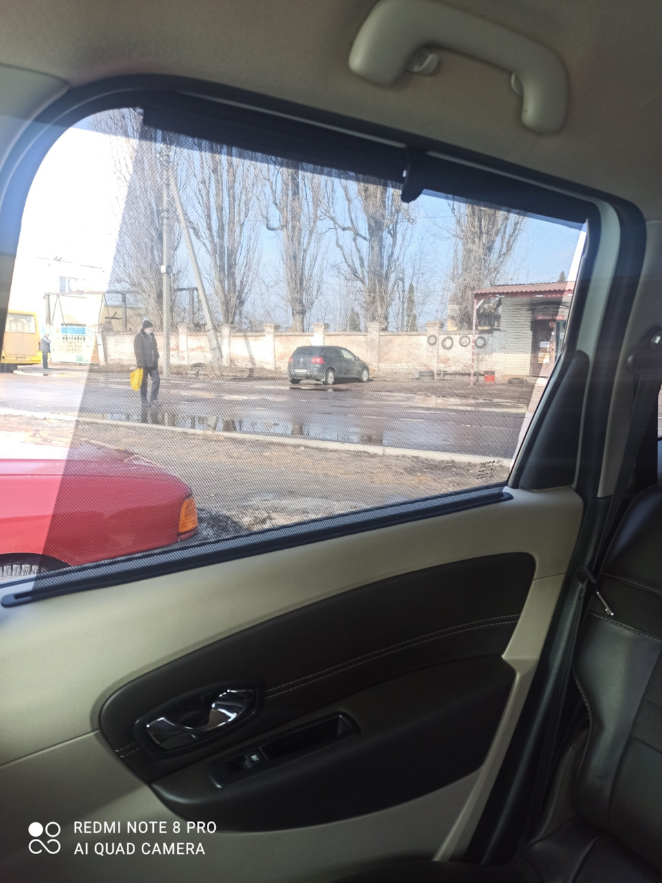 Шторка в багажник для Семена 4