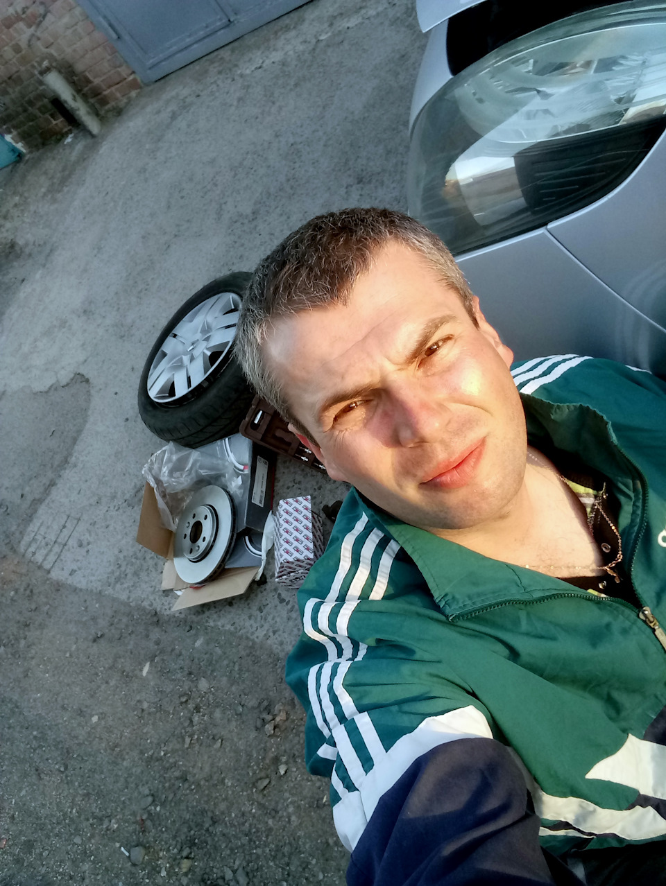 Змінюємо колодки та диски передніх гальм 1