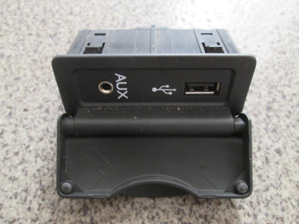 Трохи електрики 4 CBOX 280246043R. 4