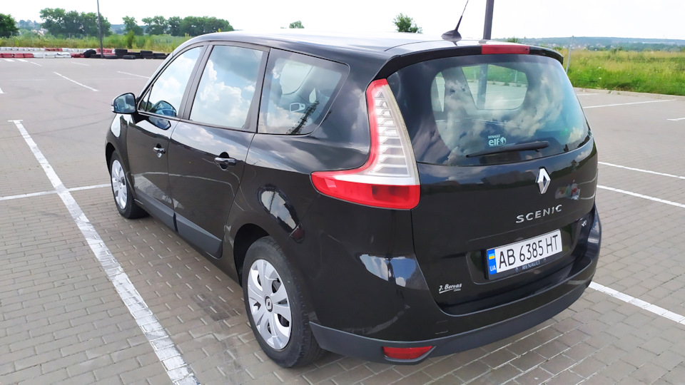 Огляд Renault Grand Scenic 3 4