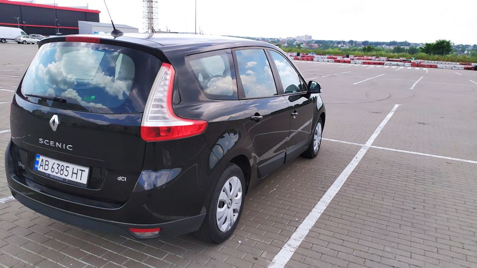 Огляд Renault Grand Scenic 3 2