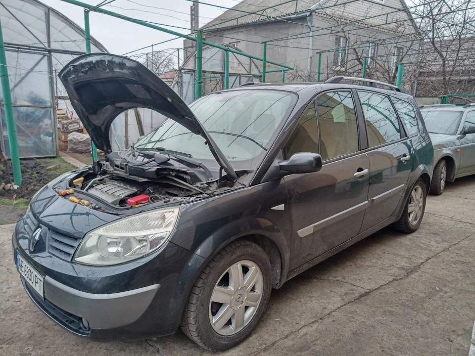 Чистка дросельного вузла. І сітка салонного вентилятора.