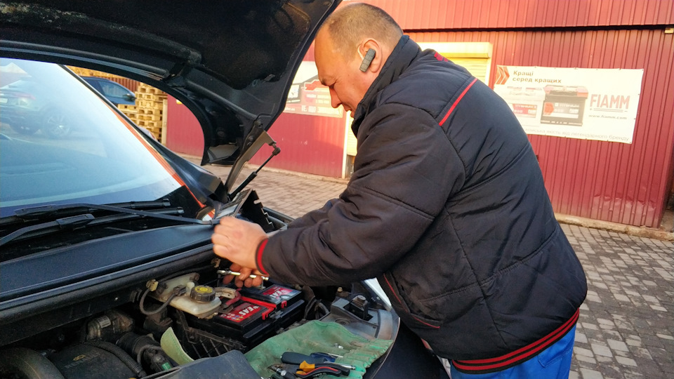 Заміна акумулятора. 🔋 1