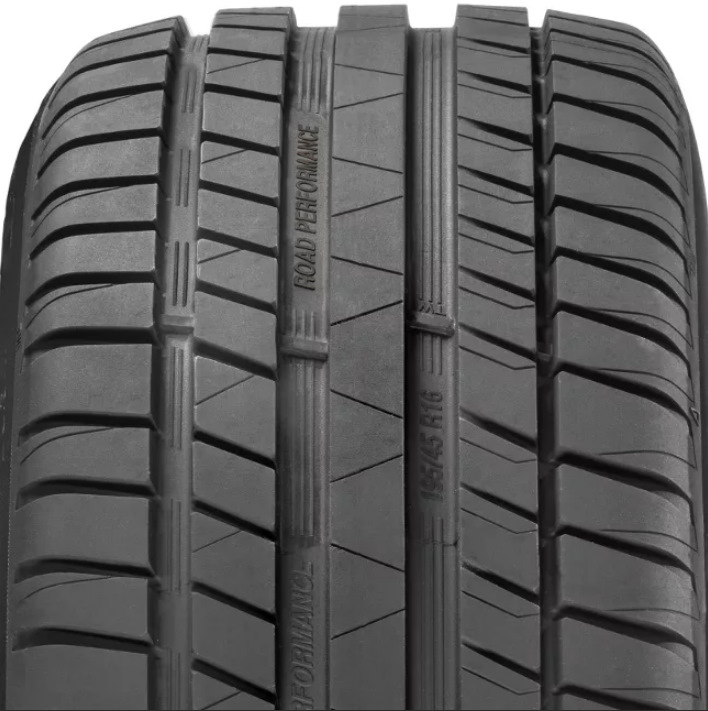Шини Kormoran 195/65R15 95H XL Road Performance або Pirelli 195/65R15 91H Cinturato P1 Verde ECO TL 1