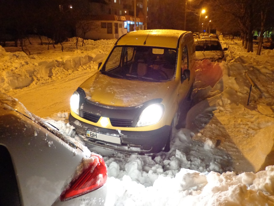 Новий логотип Renault 4D 3