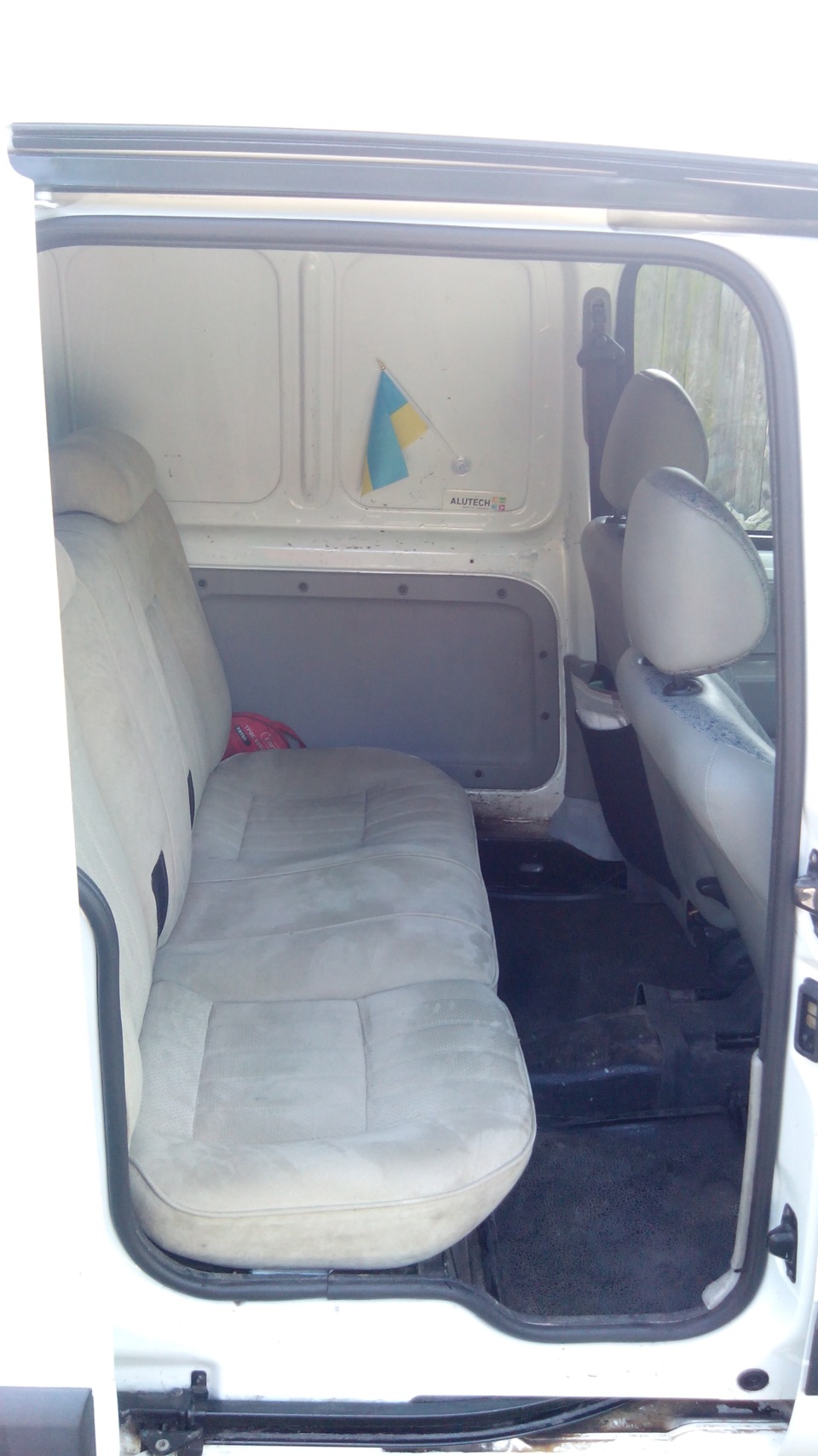 Заднє сидіння 2