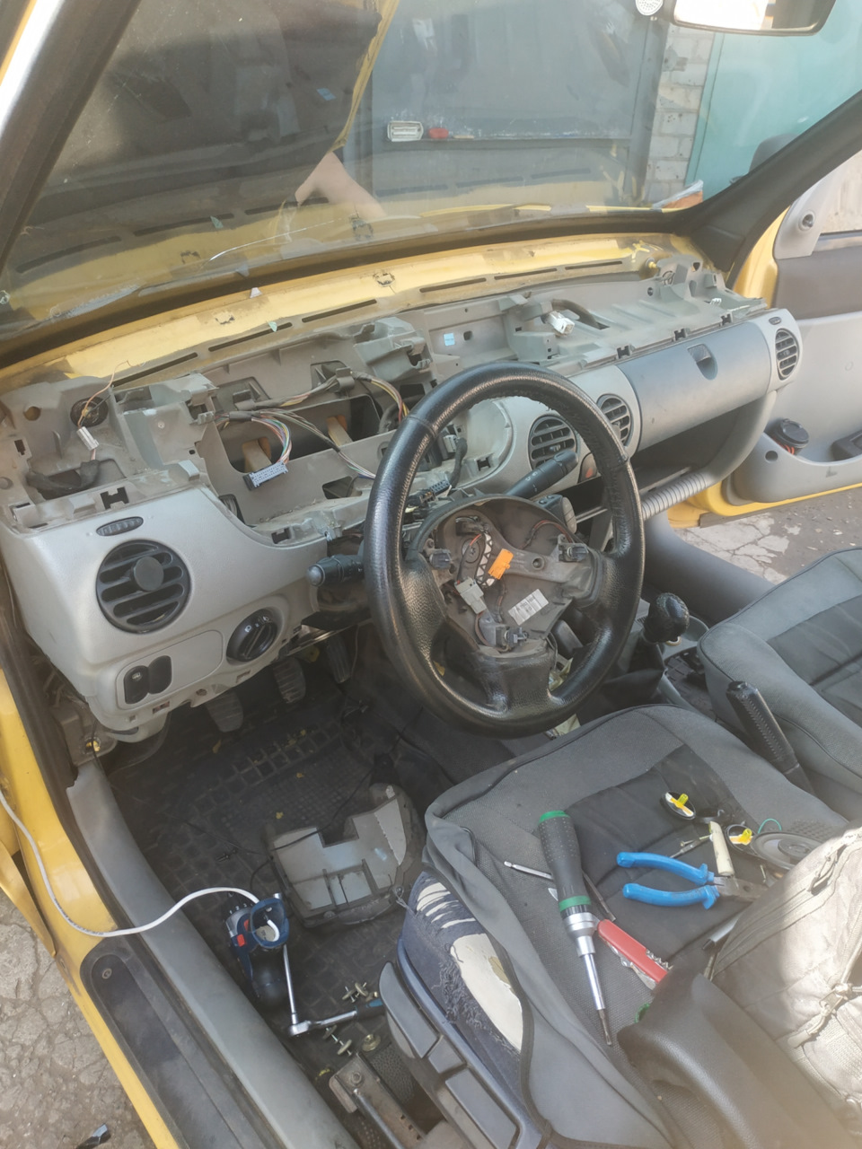 Заміна радіатора печі kangoo 1.5 dci 2005 1