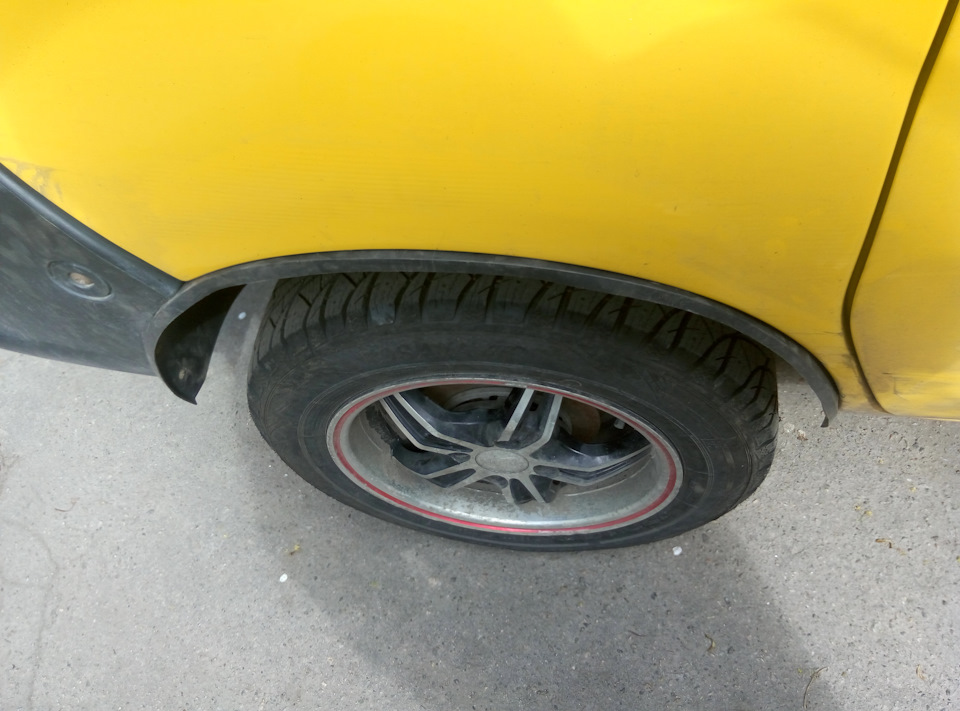 Задні підкрилки 3