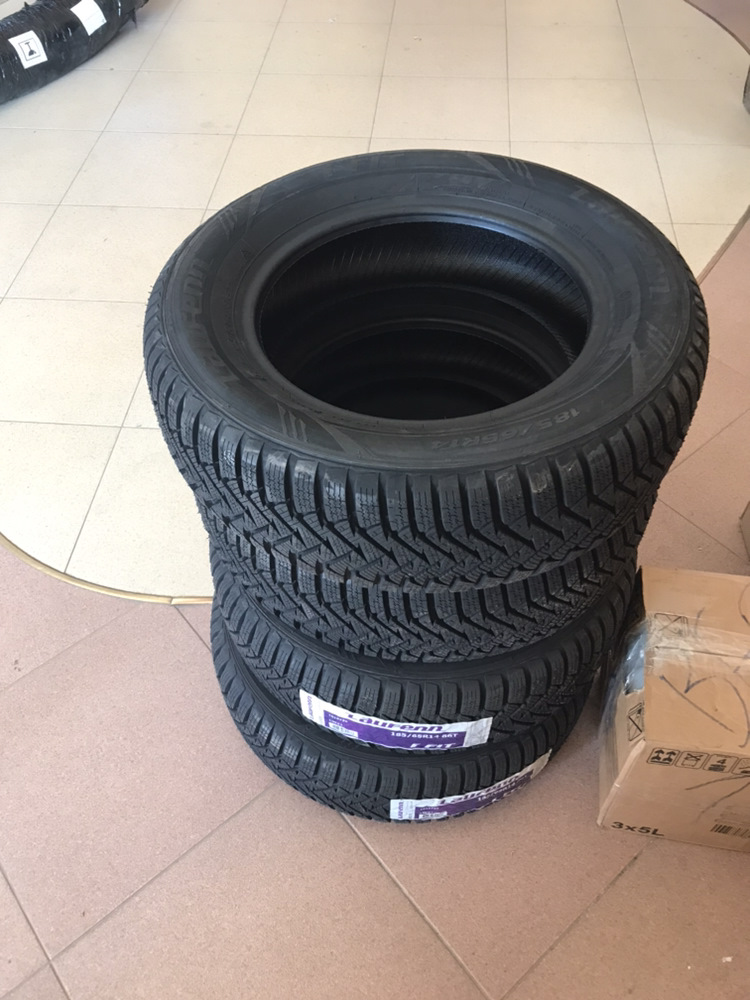Гума на зиму Laufenn LW31 by HANKOOK 185 65 14 2