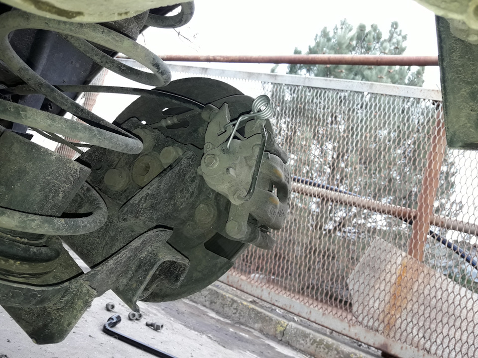 Зворотні пружини ручника Кенго 2014р 5