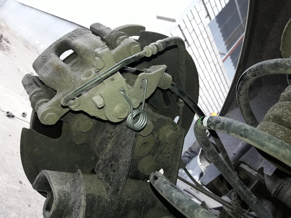 Зворотні пружини ручника Кенго 2014р 3