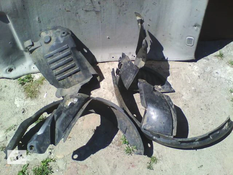 Подкрилки для Kangoo