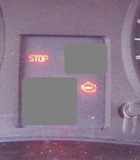 STOP на панелі приладів, що це? 1