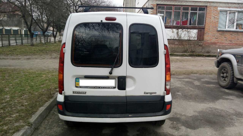 Пару брудних фото і встановлених динаміків спереду 3
