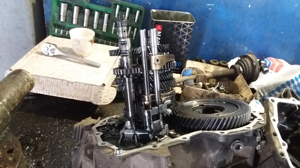 Заміна сальника коробки jb1 2