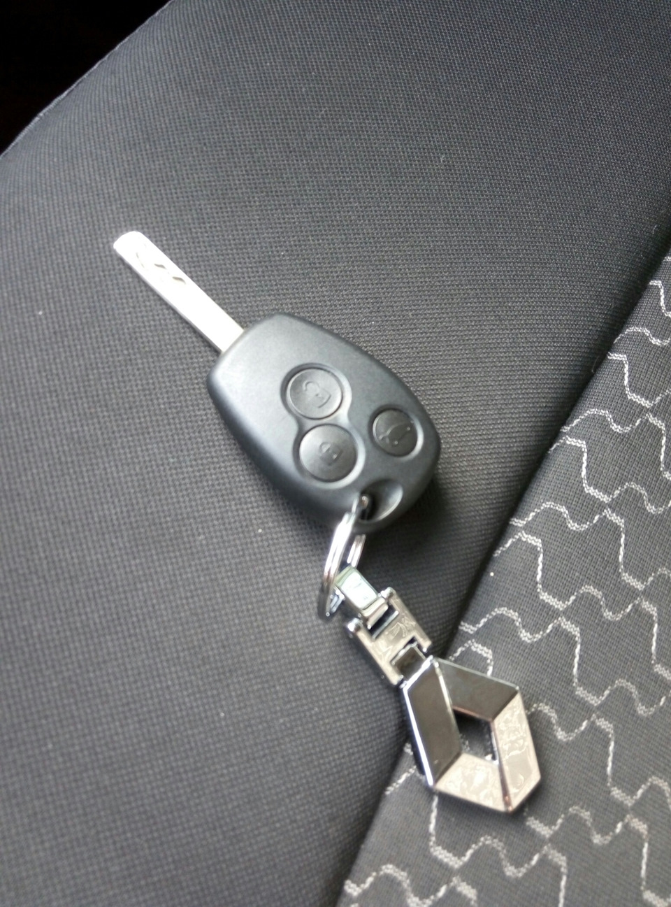 Чистка клапана EGR + Брелок Renault 2