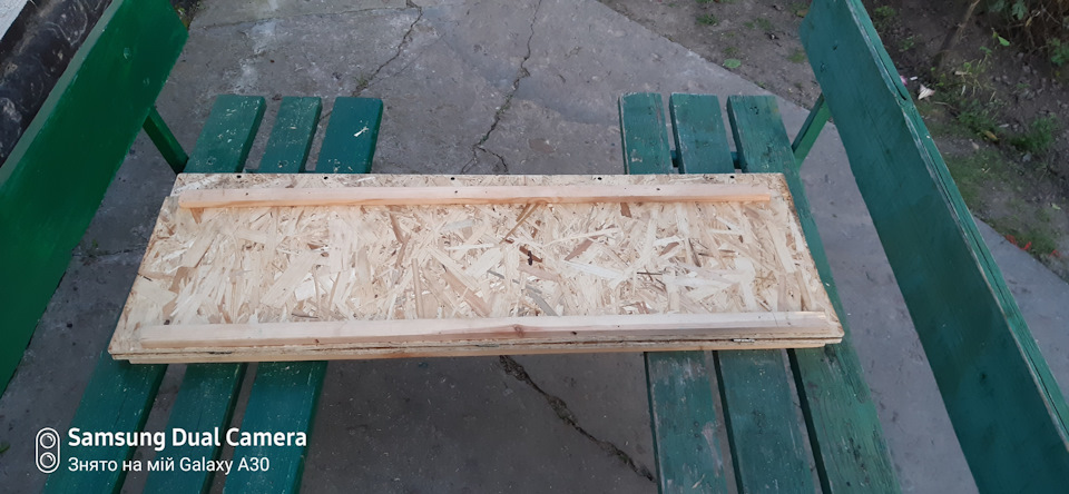 Задня полиця + динаміки 4