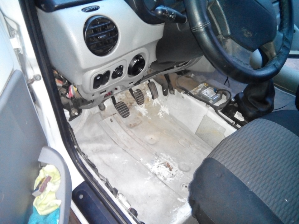 Вода в салоні 3