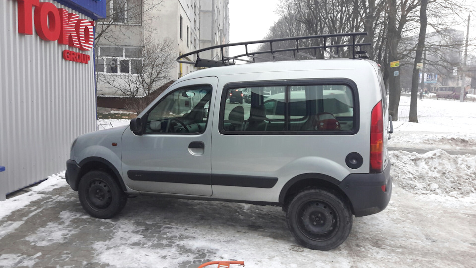 Накладки на арки Renault Kangoo встановлені! 1