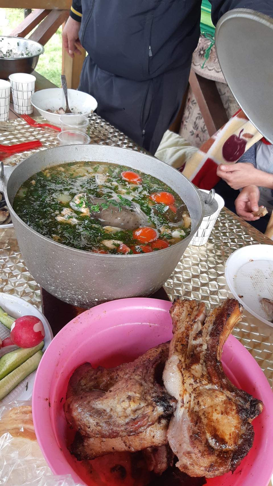 Шашлички + стейки + юшка + печена щука + торт = днюха дуга! 2