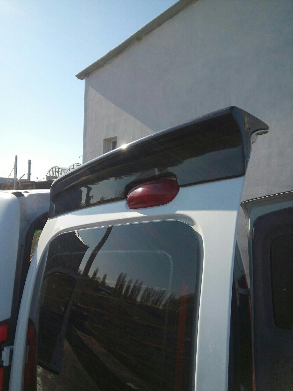 Tuning Renault Kangoo 5.спойлер готовий ... 2
