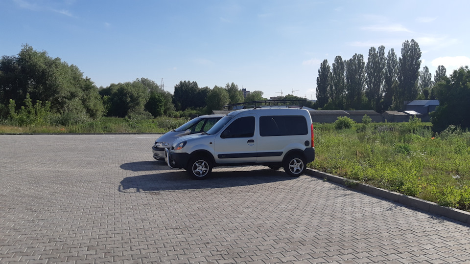 Задні супорти Renault Kangoo 4x4 2
