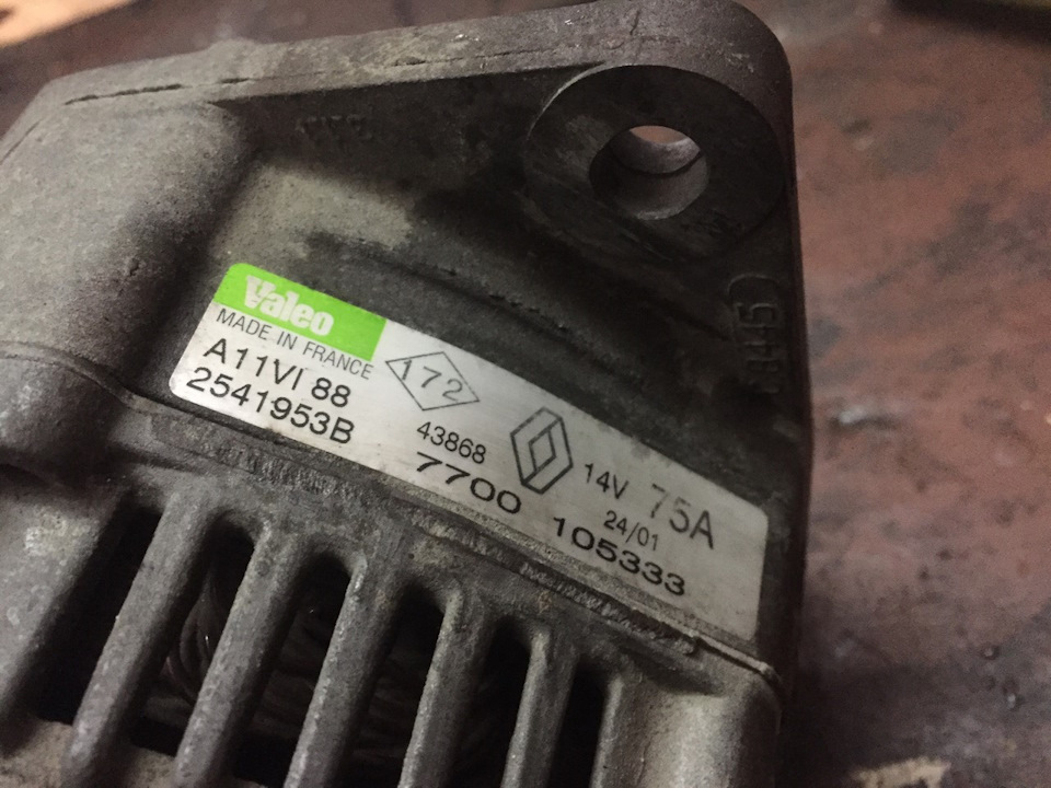 Скаче напруга в генераторі Valeo 1