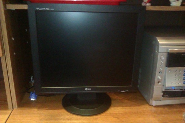 продам монітор до ПК LG ЦІНА 700ГРН 1