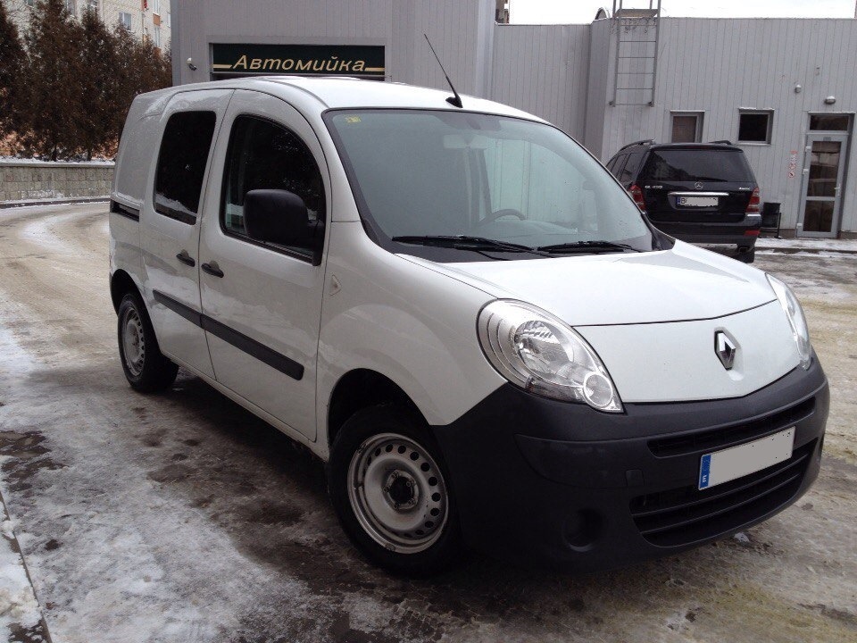 Lavada nueva Kangoo (Мийка нового Kangoo) 2