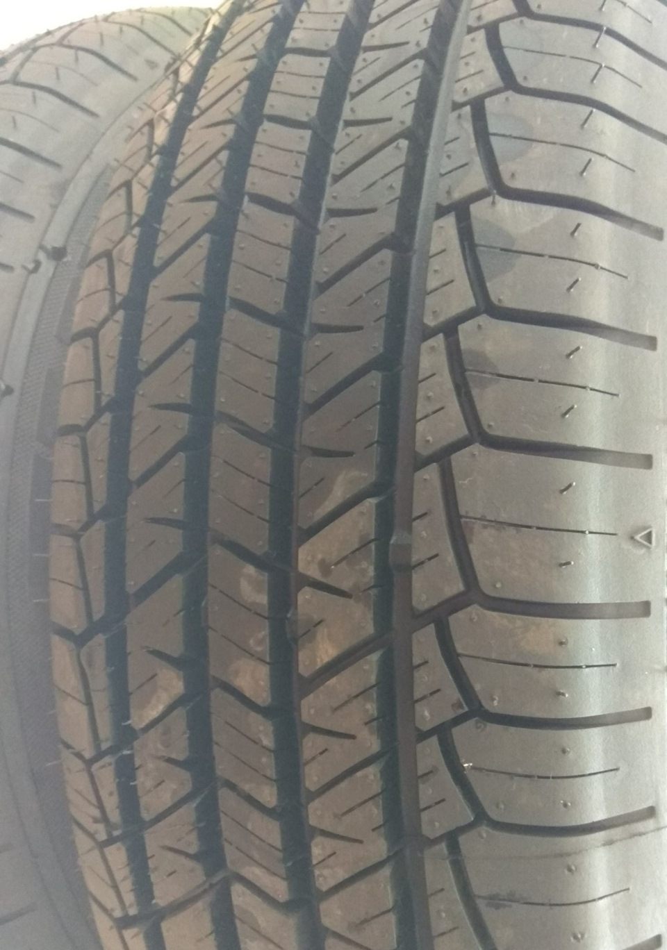 Нові літні капці 205/70 R15 2