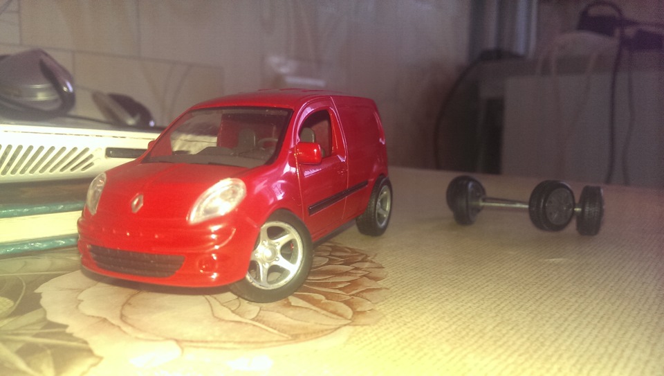 Кенго-токсикоз або в топку стокові колеса? HOT WHEELS Kangoo 1/43 3