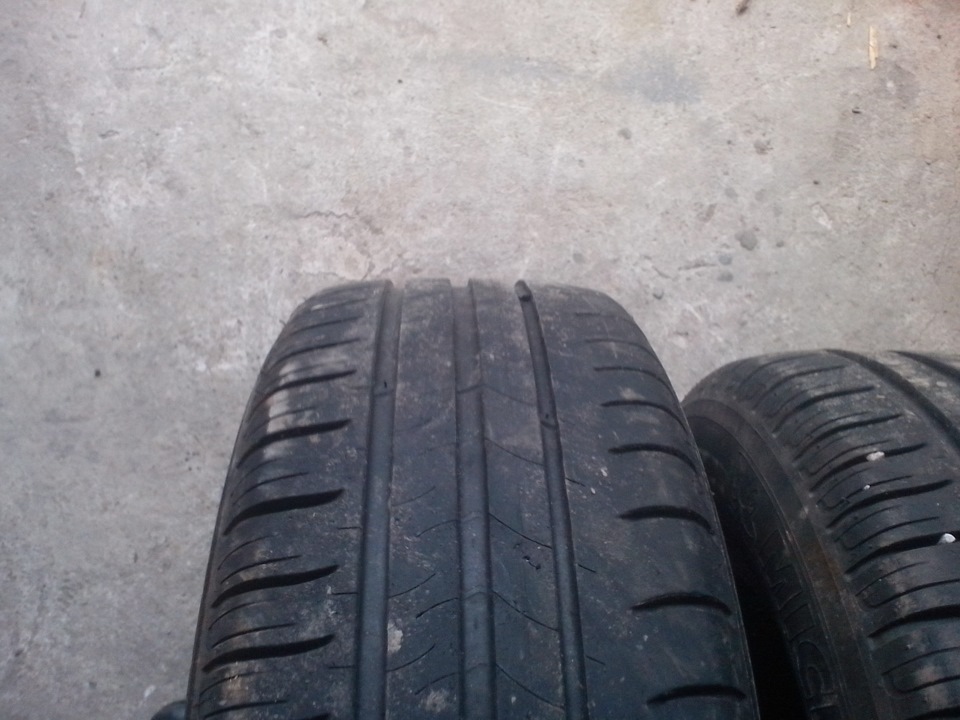 Продам 2 колеса 3