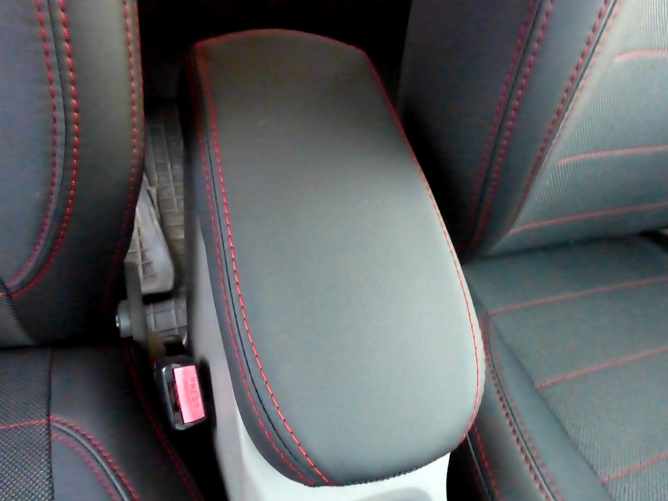 Чохли MW Brothers для Renault Kangoo II 5