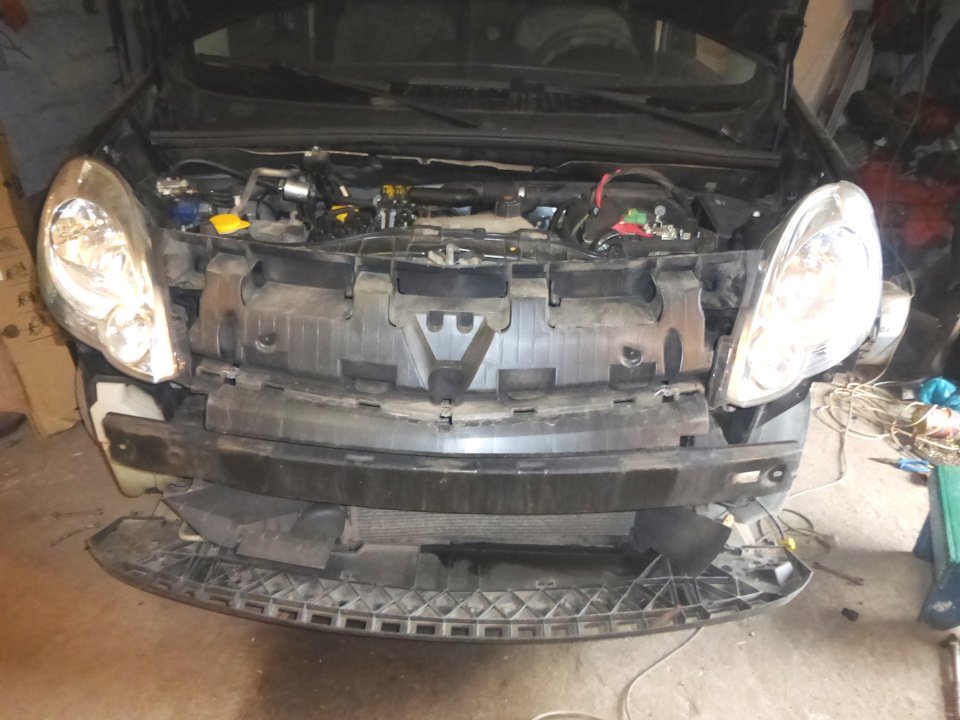 Рамка для номера на Kangoo II 2
