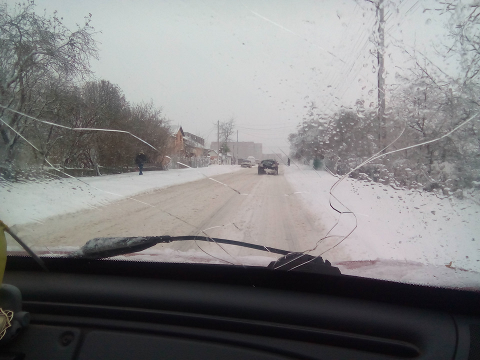 увечері дощ та +7, вранці сніг і -5 =)) 2