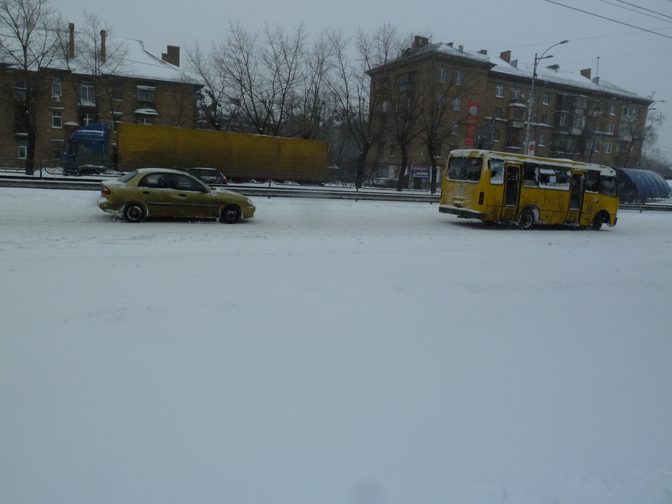 Весняний снігопад у Києві 22 березня 2