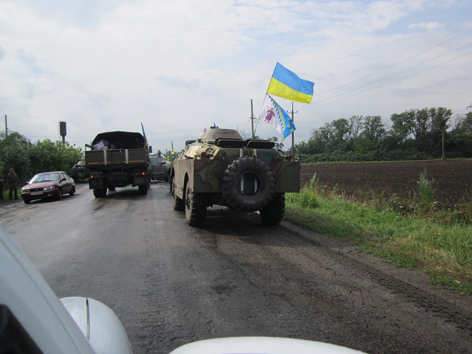 Допомагаємо чим можемо. 1