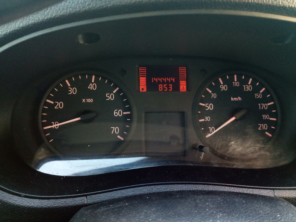 Знову цифірки 144 444 :) 2