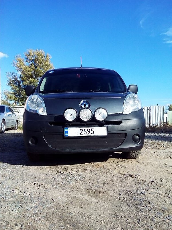 Фари далекого світла Hella Luminator Compact Xenon 1