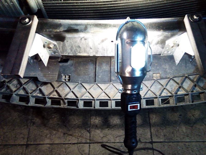 Hella Luminator Compact Xenon 3