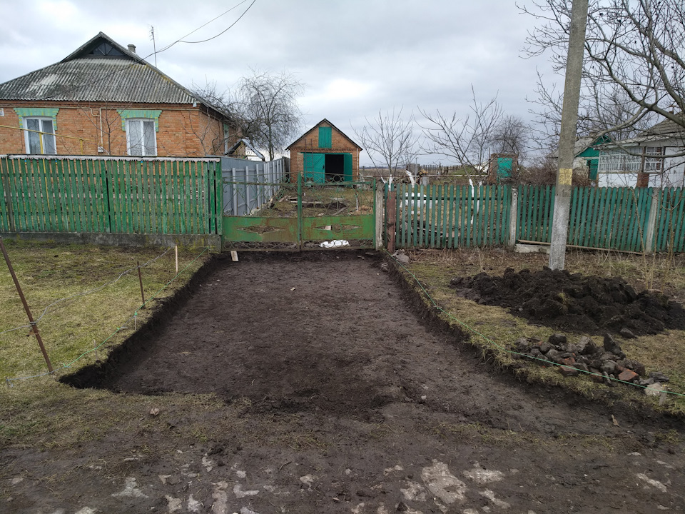 Дерев'яний навіс 3