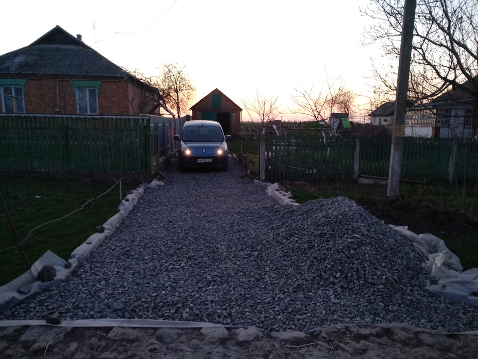 Дерев'яний навіс 5