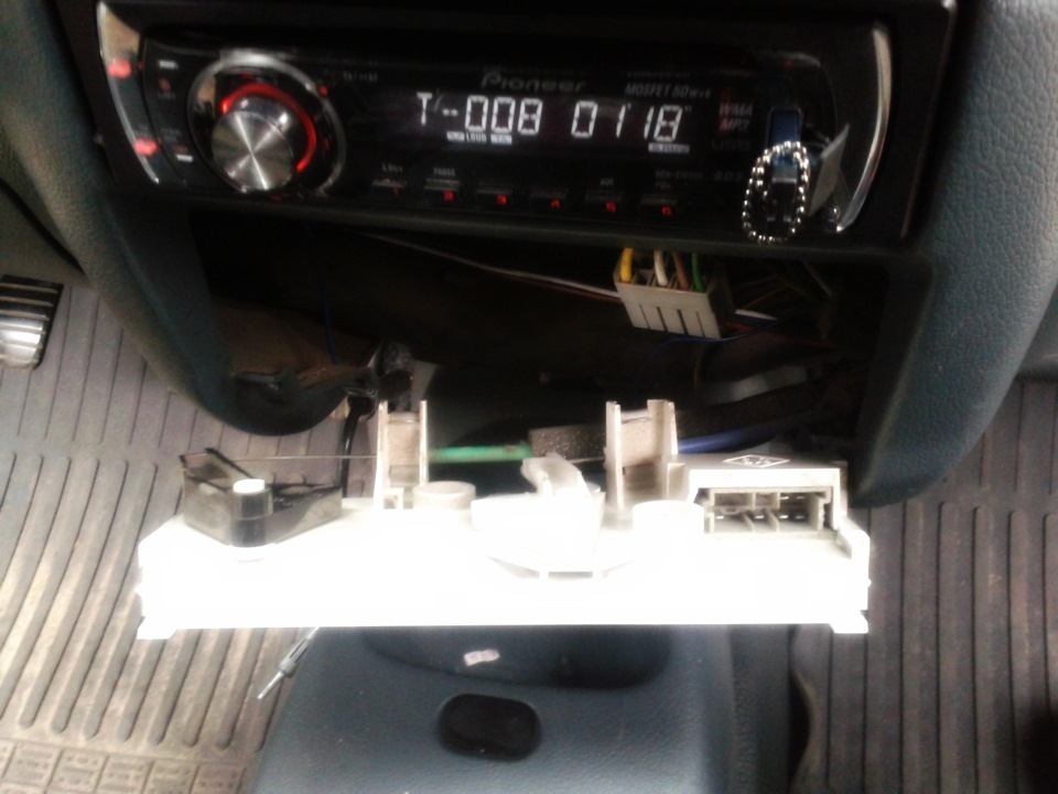 Починив підсвічування регулювання печі / Repaired the highlight of regulation of stove 1