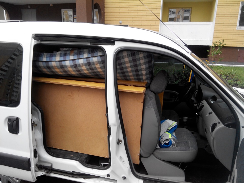 Кому Kangoo здається маленьким 4