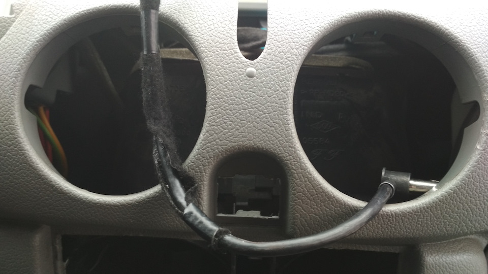 Складання торпеди Renault Kangoo 5
