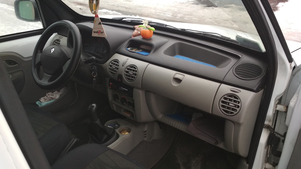 Складання торпеди Renault Kangoo 1