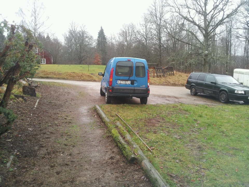 Мій Kangoo ще у швеції... 2