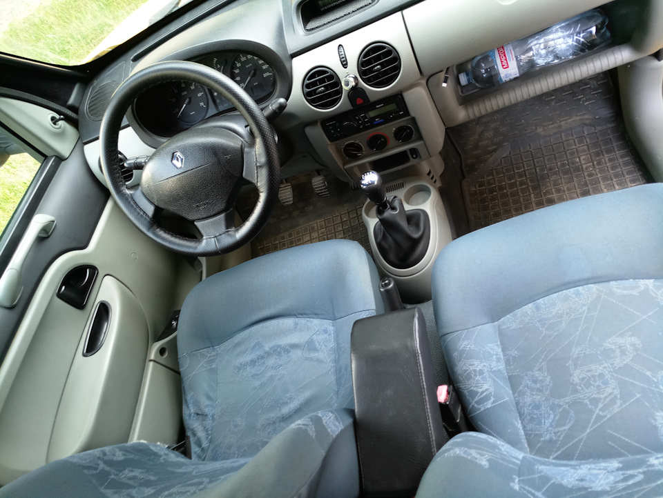 Підлокітник Kangoo 1