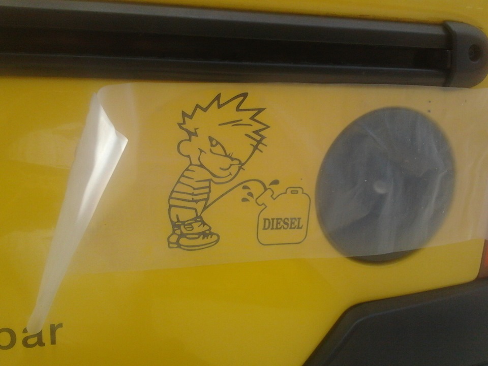 Пісяючий хлопчик DIESEL 4